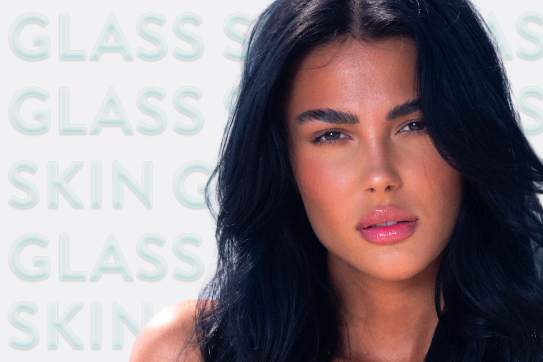 Glass skin: cos’è davvero e quale trattamento viso scegliere per ottenere una pelle più luminosa e levigata